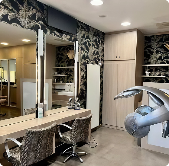 Salon de coiffure« by Emma & Deborah »